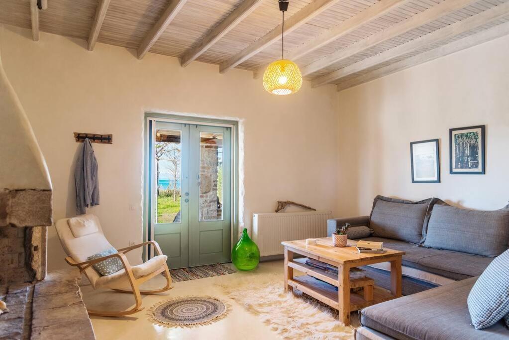 House By The Sea Apartment Лефкими Екстериор снимка