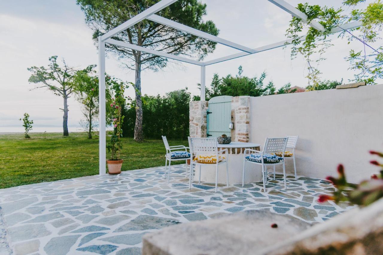 House By The Sea Apartment Лефкими Екстериор снимка
